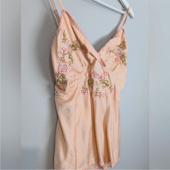 Chasing Unicorns Peach Floral Camisole - Picture 3 of 15